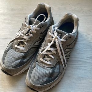 New balance 990 v4 men’s size 11